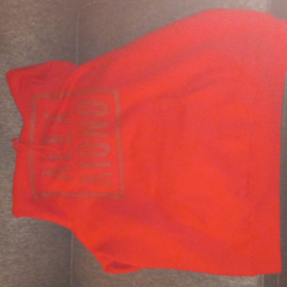 PRICE DROP🟥MEN RED HOODIE 🩸🟥 - Picture 4 of 11